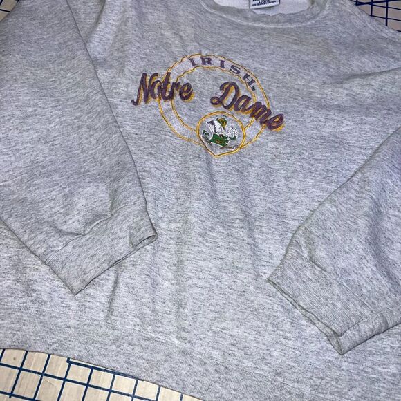 Vtg Notre Dame Fightin' Irish Sweatshirt Size Large Gray Logo Athletic Crewneck - Picture 5 of 7